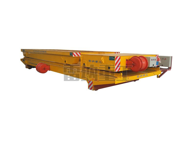 軌道擺渡車(chē)、軌道牽引車(chē)和噴漆房軌道車(chē)組合